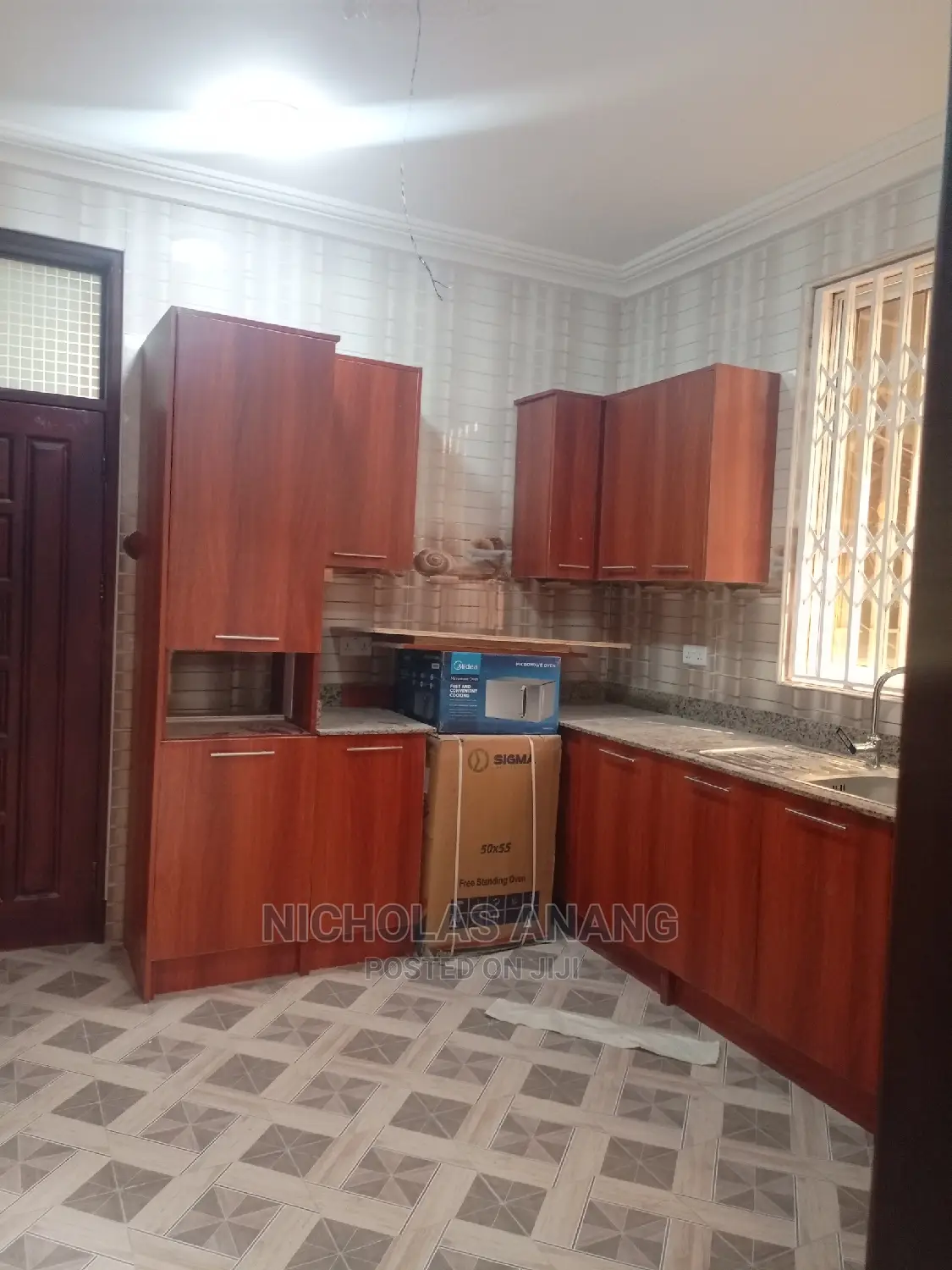 2bdrm Apartment in Dorns Properties, New Town for rent