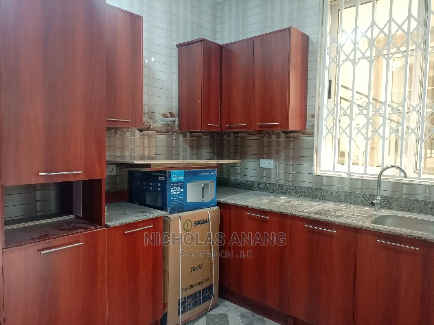 2bdrm Apartment in Dorns Properties, New Town for rent