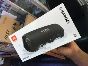 JBL Charge 5