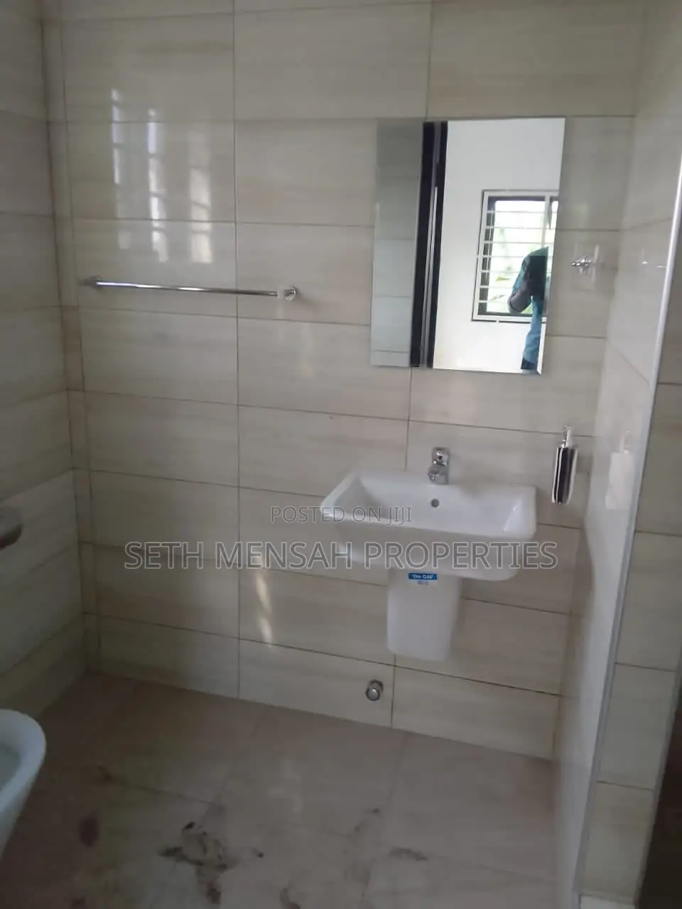 3bdrm House in Achimota for Rent