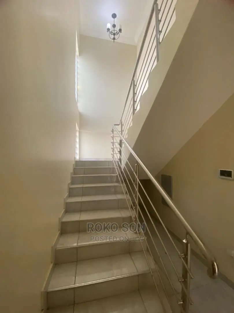 4bdrm Duplex in Dr Roko, Adjiriganor for rent