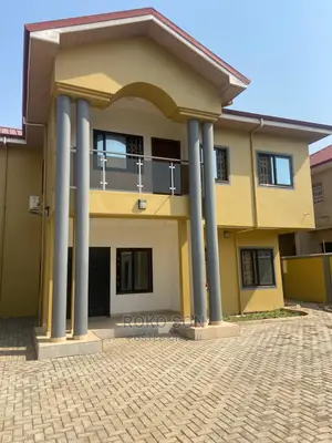 4bdrm Duplex in Dr Roko, Adjiriganor for rent