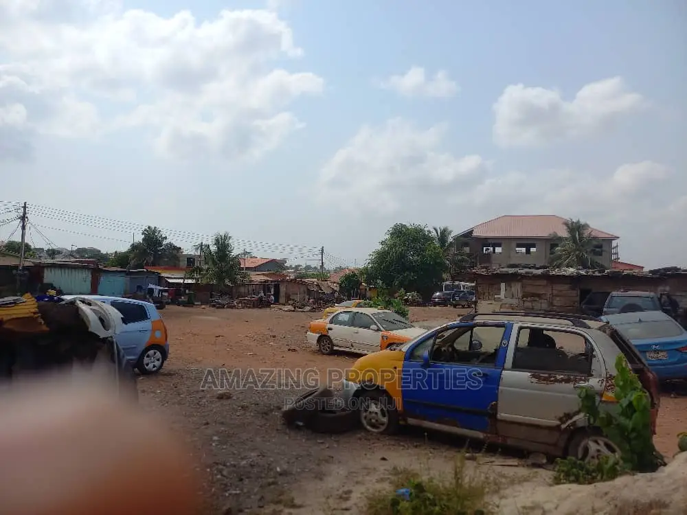 5 Plots of Commercial Along the Kwashieman Highway