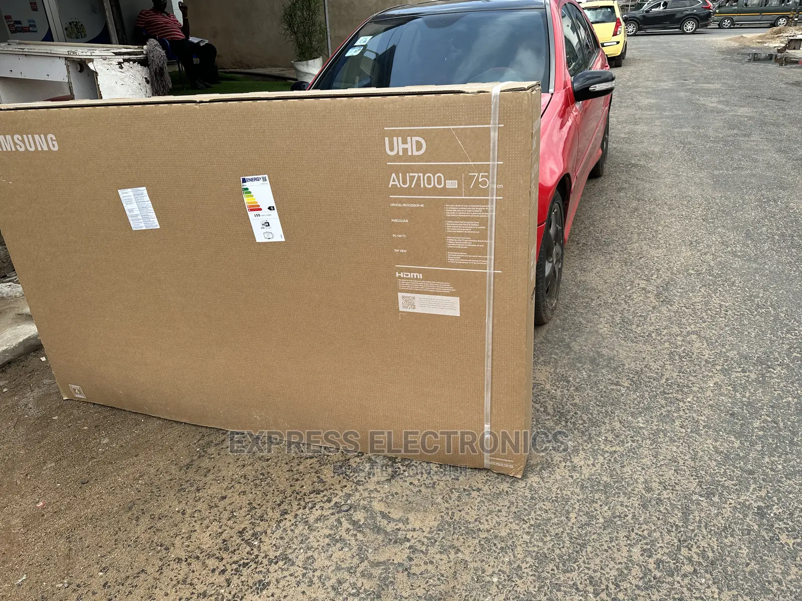 Series 7 UHD Feel the Vibe 75” Smart