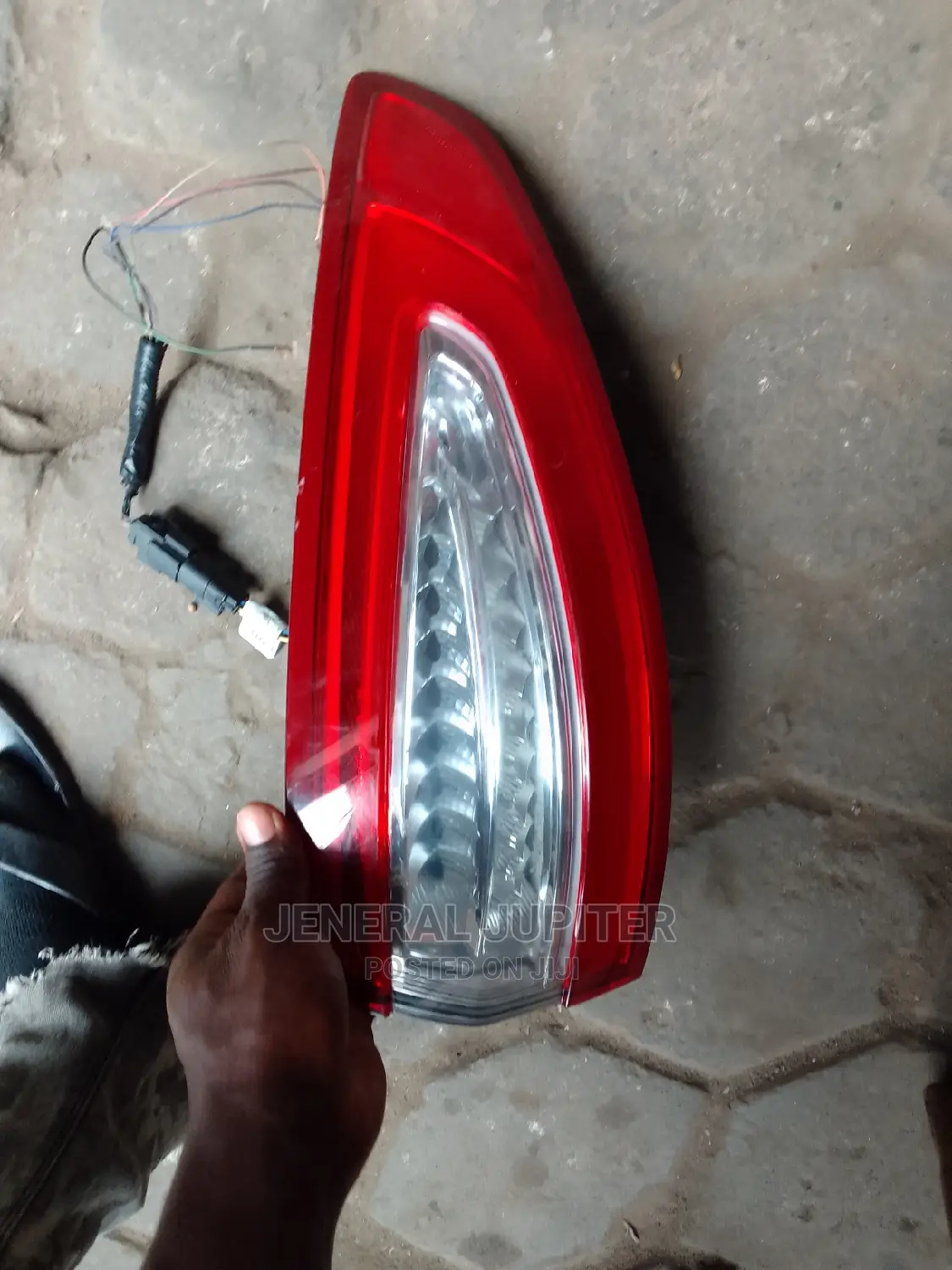 Ford Fusion 2013/16 Tail Light Right.