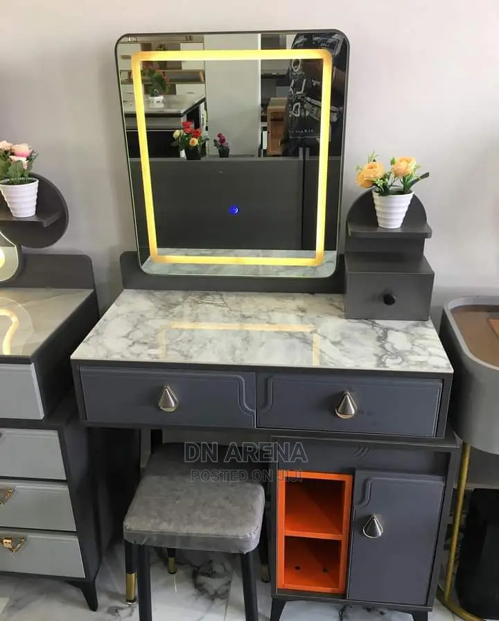 Make-Up Table With Inbuilt Led Lights Set