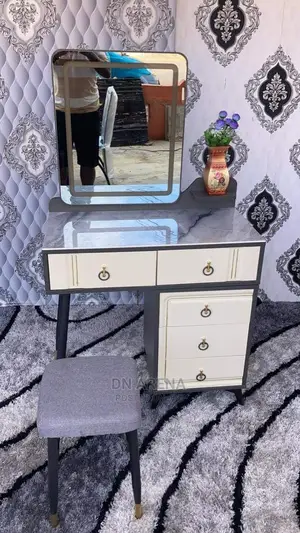 Make-Up Table With Inbuilt Led Lights Set