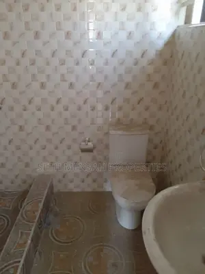 3bdrm House in Achimota for Sale