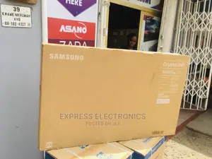 Glossy Crystal 50”UHD 4k Smart Display Series 8 Tv Samsung