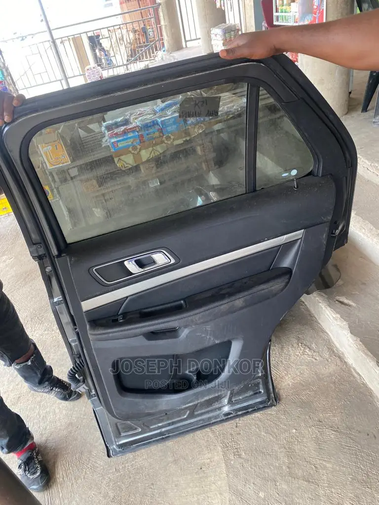 Explorer 2017,2018,2019 Door