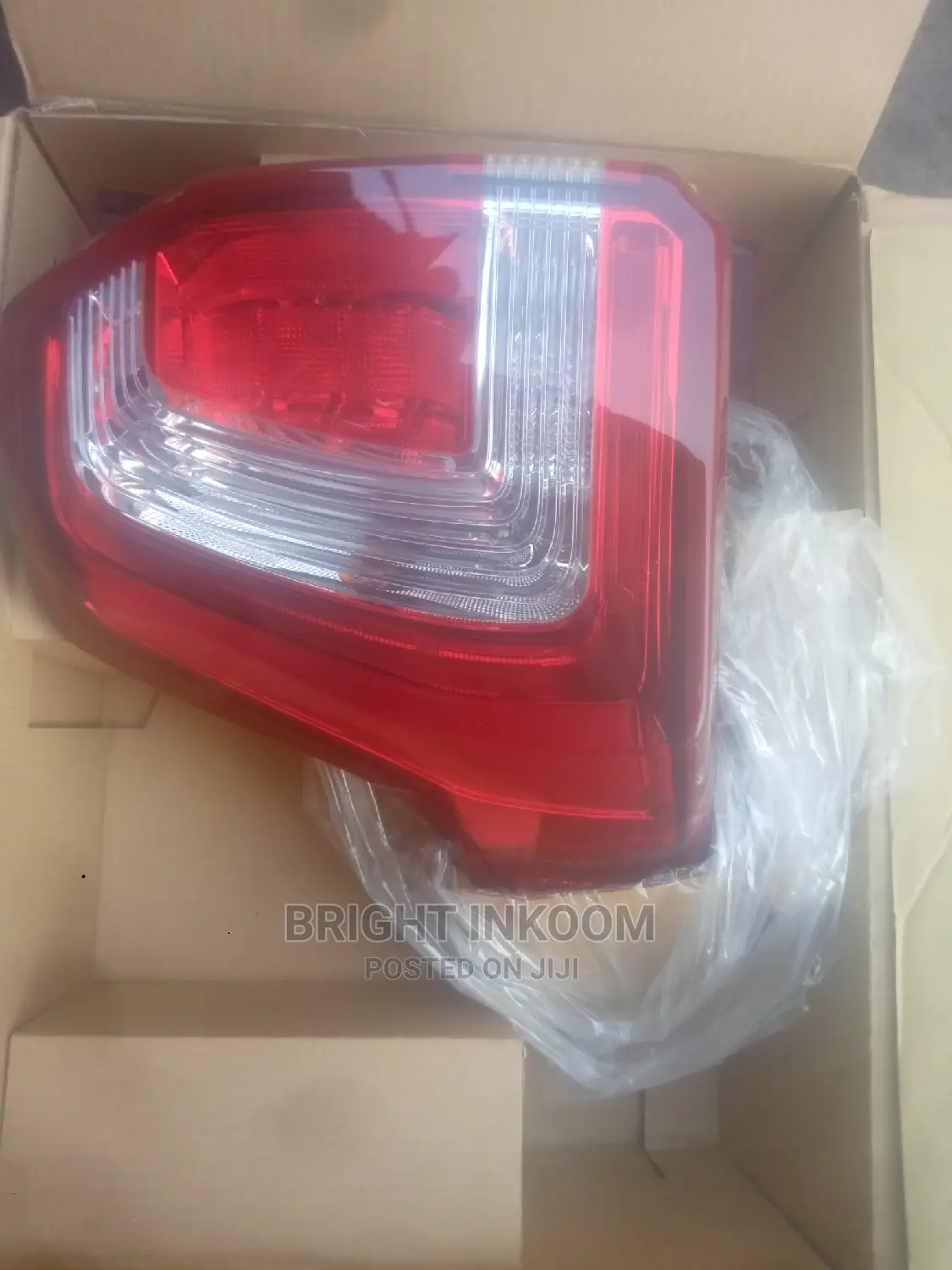 Ford Explorer One Side Tail Light