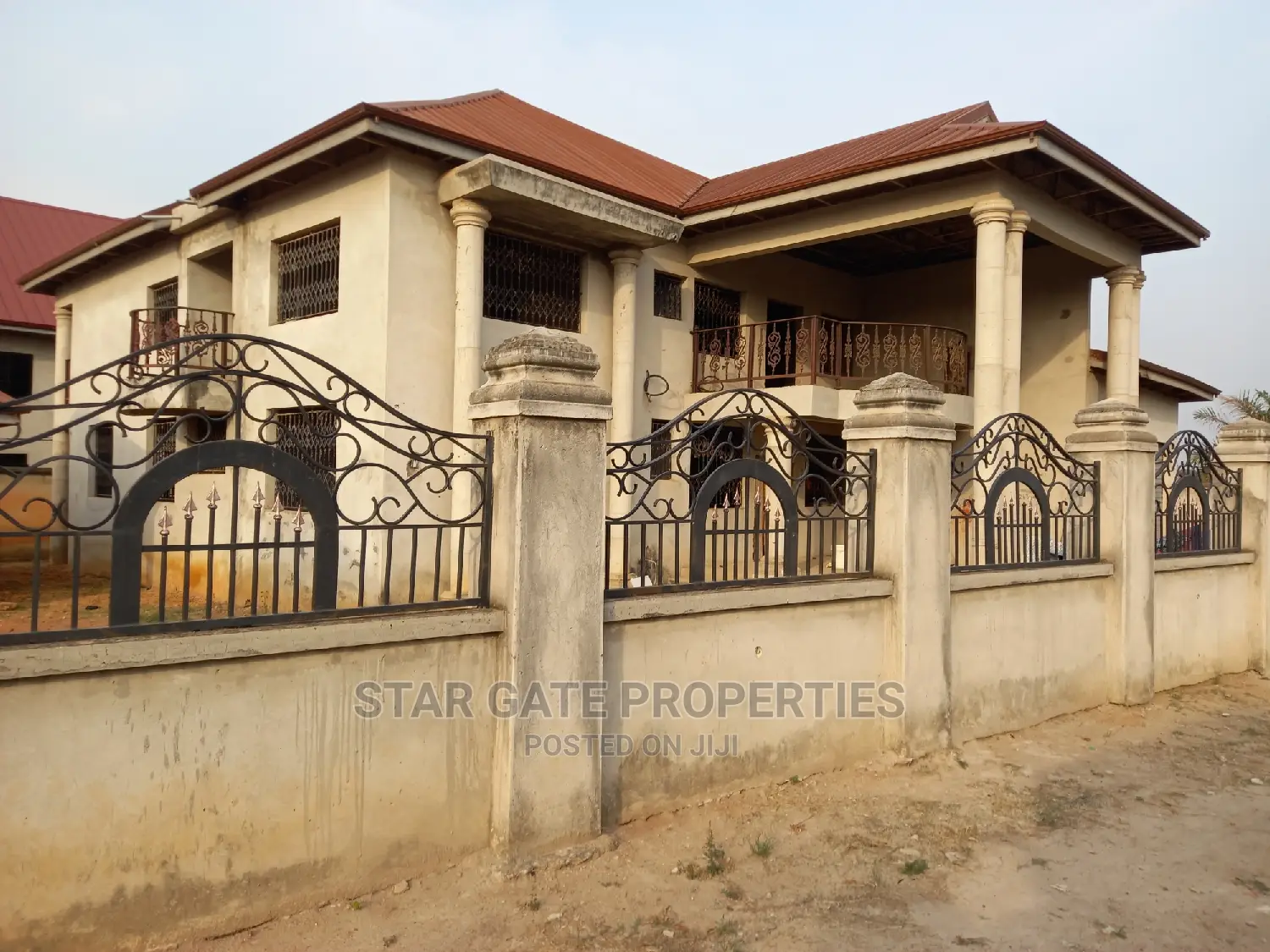 9bdrm House in Star Gate Properties, Ejisu-Juaben Municipal for sale