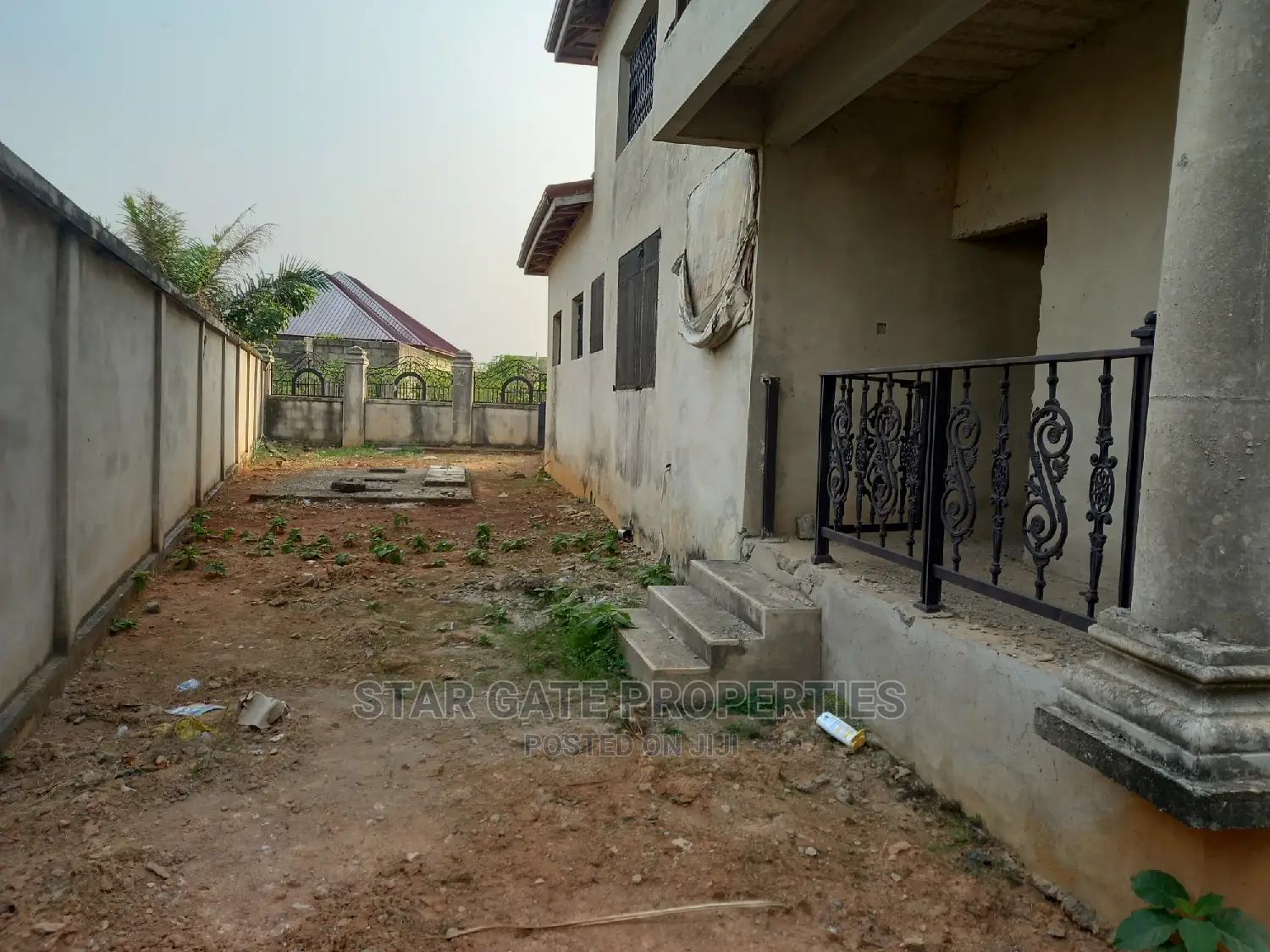 9bdrm House in Star Gate Properties, Ejisu-Juaben Municipal for sale
