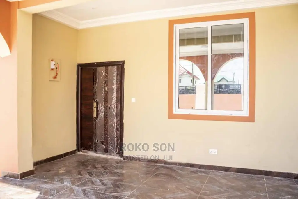 4bdrm Duplex in Dr Roko, Spintex for sale