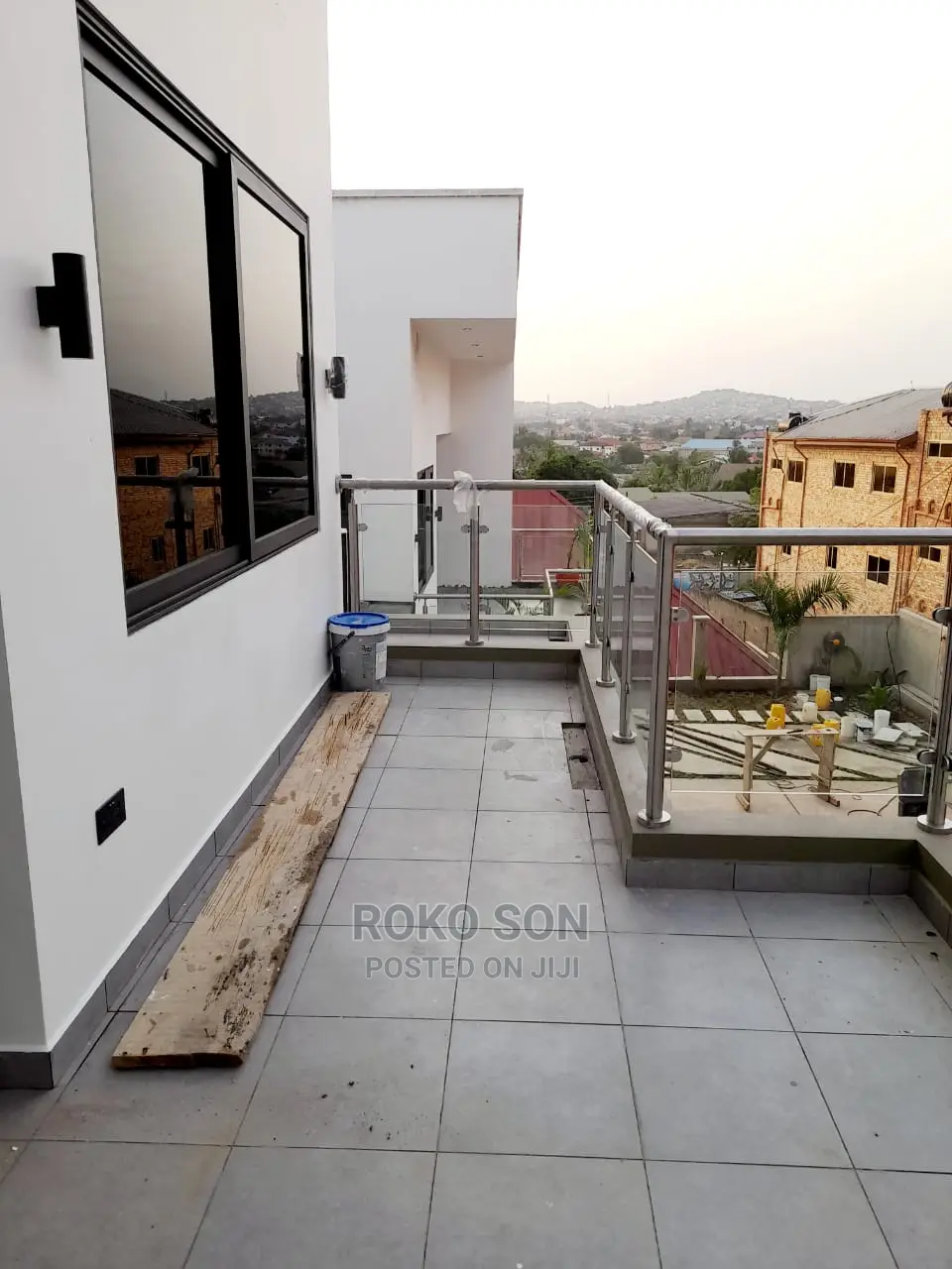 5bdrm Duplex in Dr Roko, the Mall for Sale