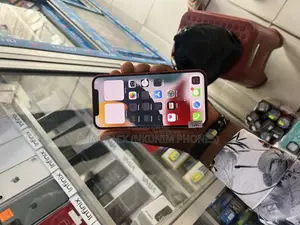 Apple iPhone 12 64 GB Red