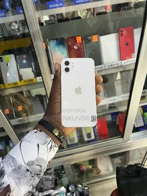 Apple iPhone 12 64 GB Silver