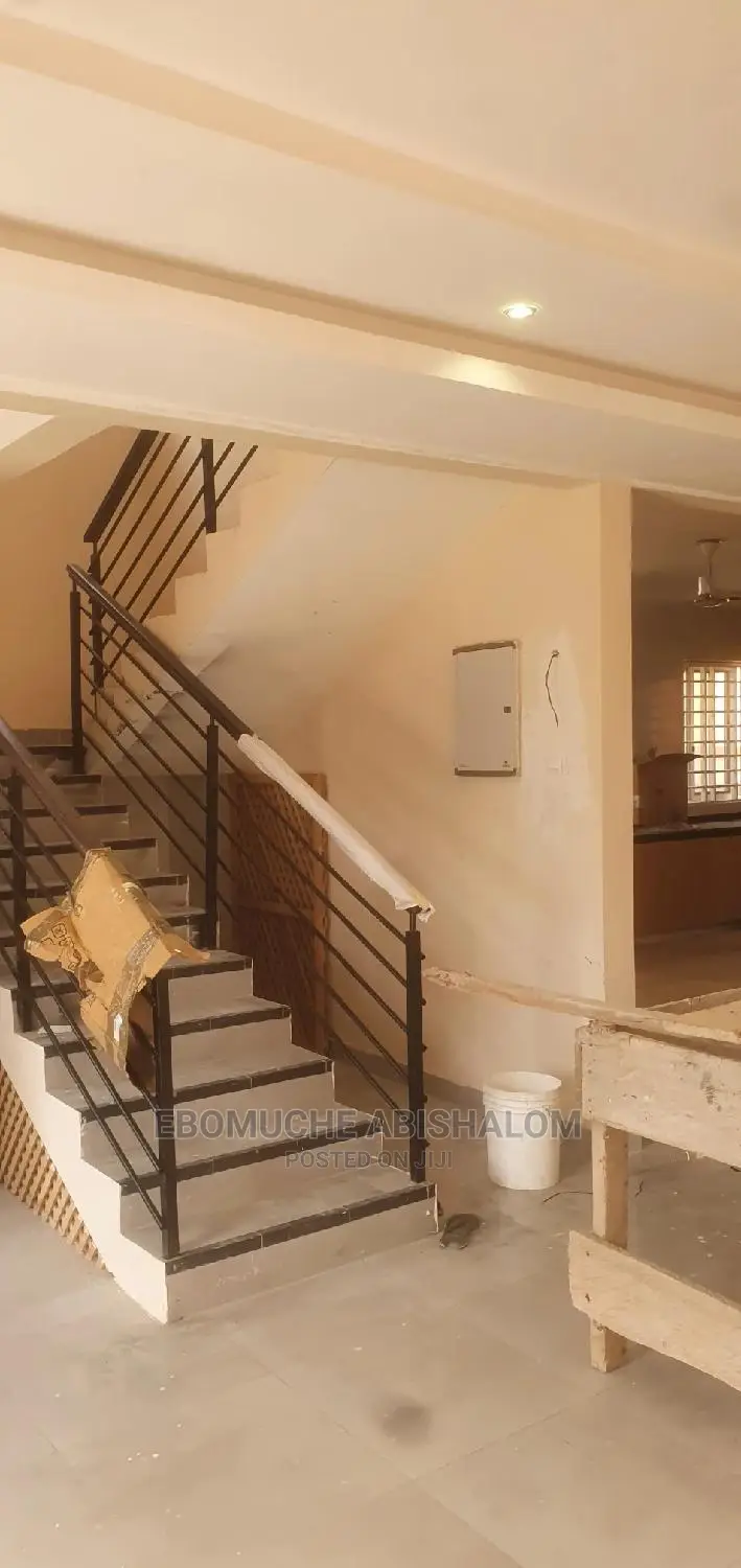 Professional, Painter, Skimming,Grafiato and Well Treatment