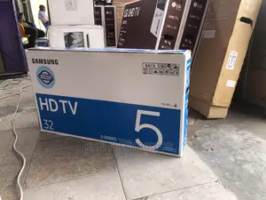 Durable Samsung 32" FHD Flat Digital Satellite LED TV