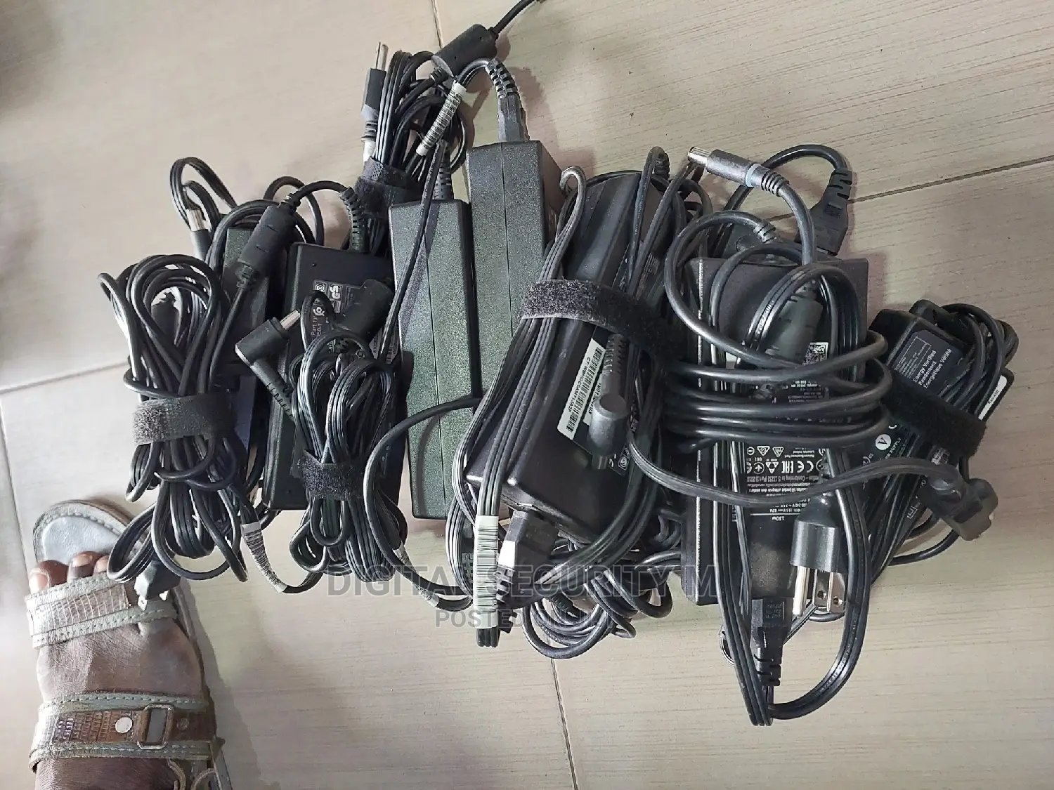 Laptop Chargers 90w, 120w, 130w 150w, 180w, 200w