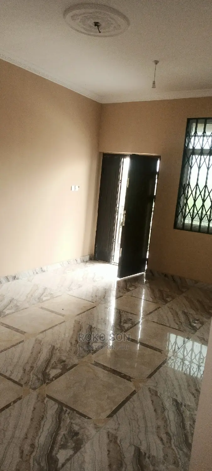 2bdrm Apartment in Dr Roko, Pokuase for rent