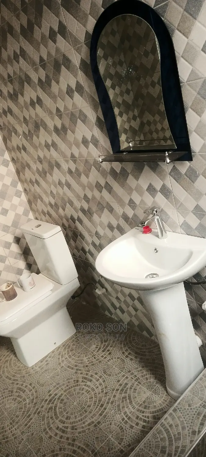2bdrm Apartment in Dr Roko, Pokuase for rent