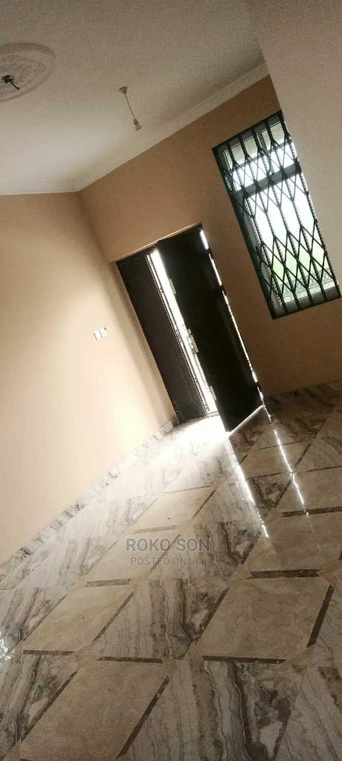 2bdrm Apartment in Dr Roko, Pokuase for rent