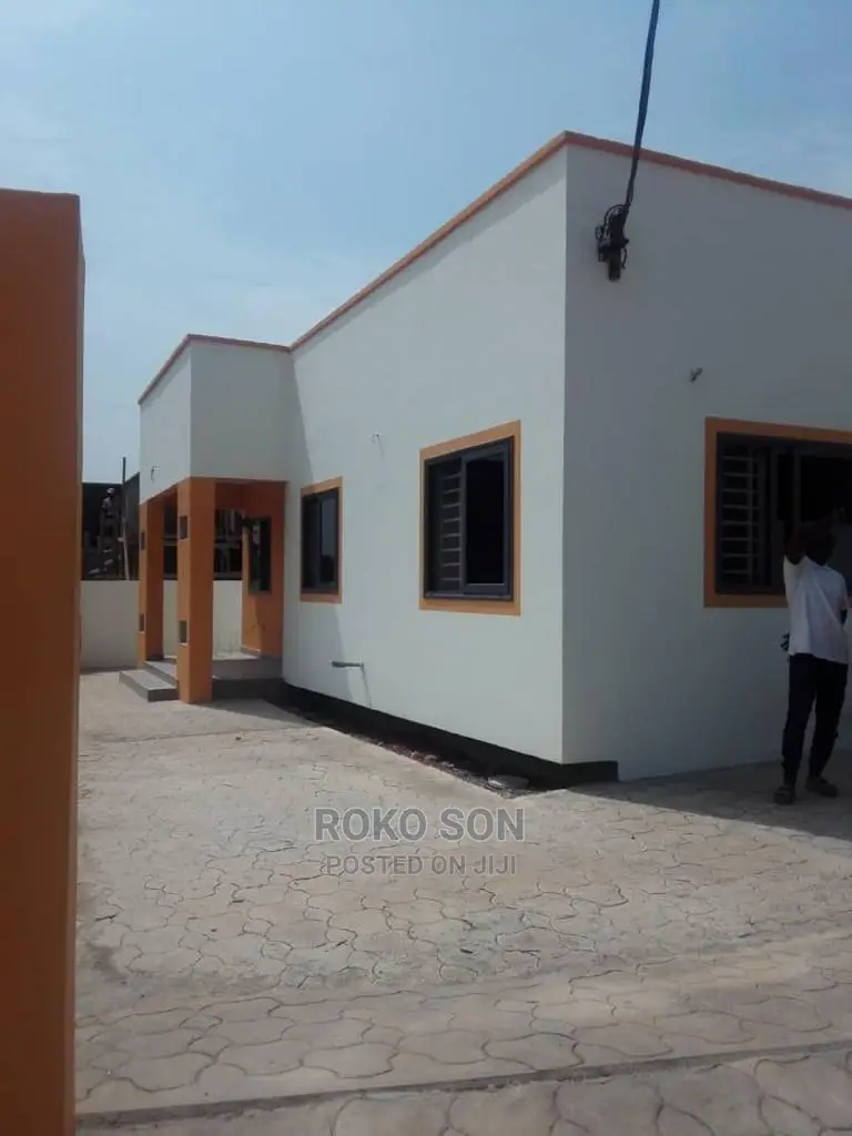 3bdrm Duplex in Dr Roko, Adenta for sale