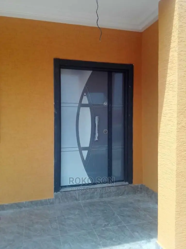 3bdrm Duplex in Dr Roko, Adenta for sale