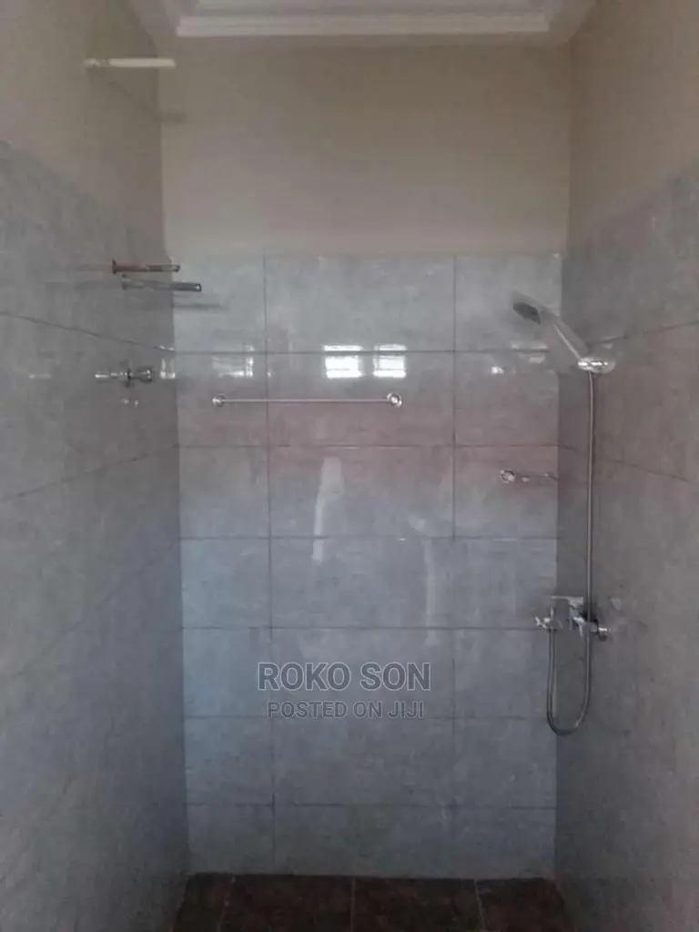 3bdrm Duplex in Dr Roko, Adenta for sale