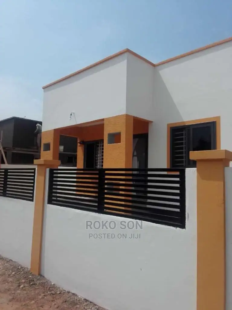3bdrm Duplex in Dr Roko, Adenta for sale