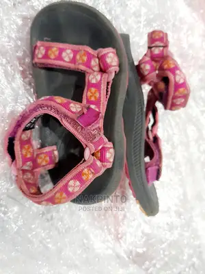 Easy Wear. Sandals for Kids
