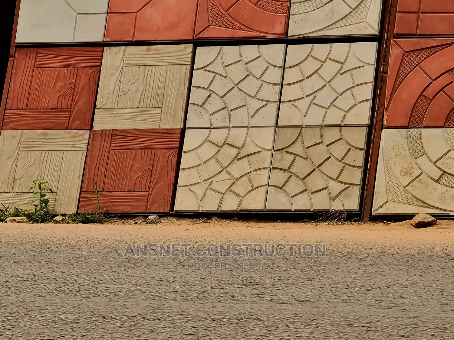 Strong Tile Layout