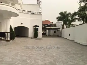 5bdrm House in Testimonial Building, a C Mall Area for Rent