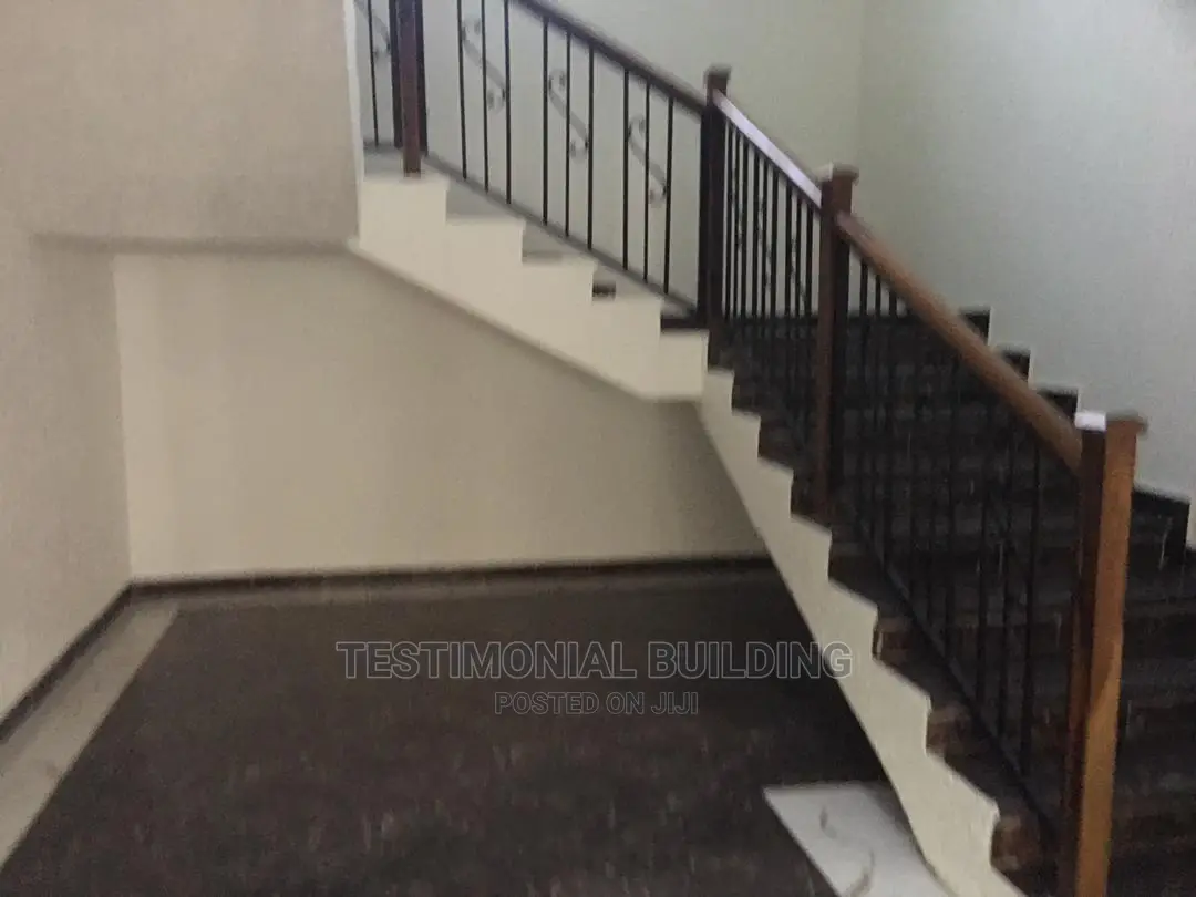 5bdrm House in Testimonial Building, a C Mall Area for Rent
