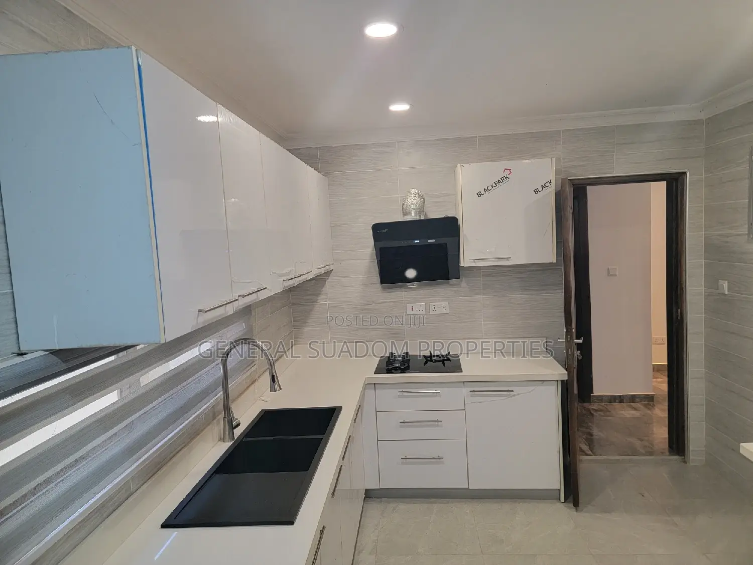 Furnished 4bdrm Townhouse / Terrace for rent