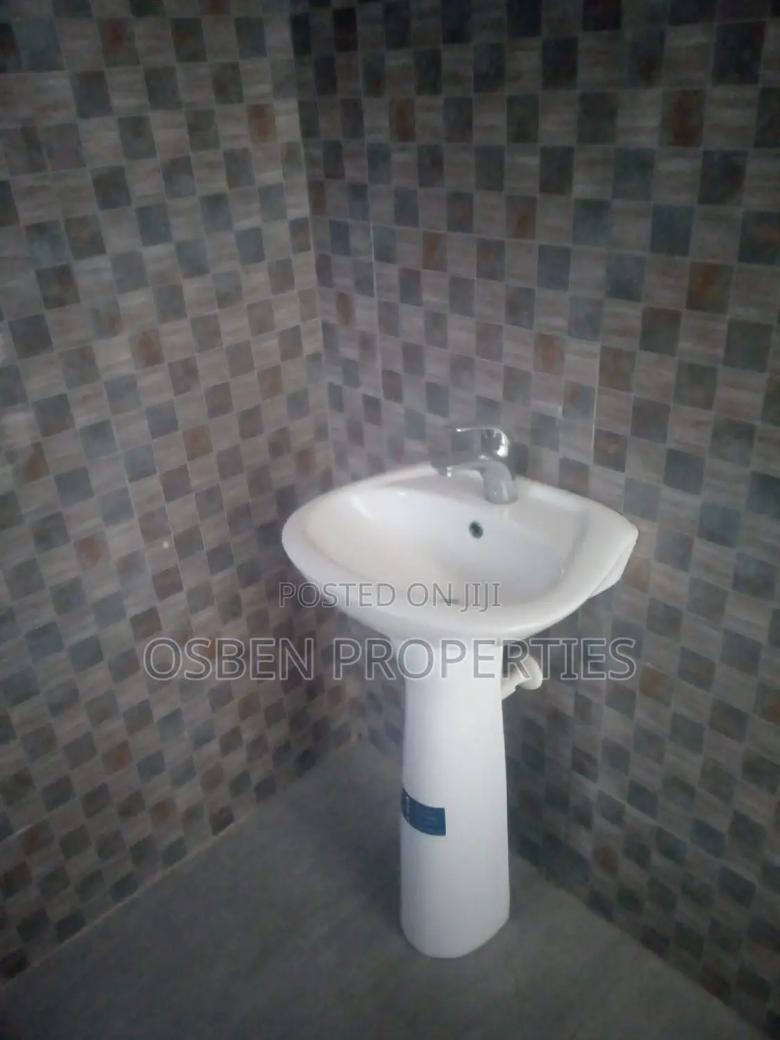 Executive Office Space and Warehouse for Rent at Spintex
