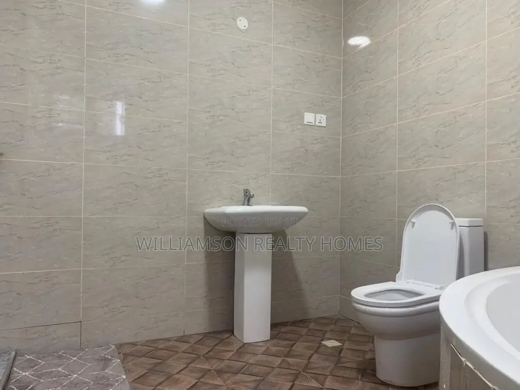 Fully Furnished 3bedrms Self HSE at Spintex