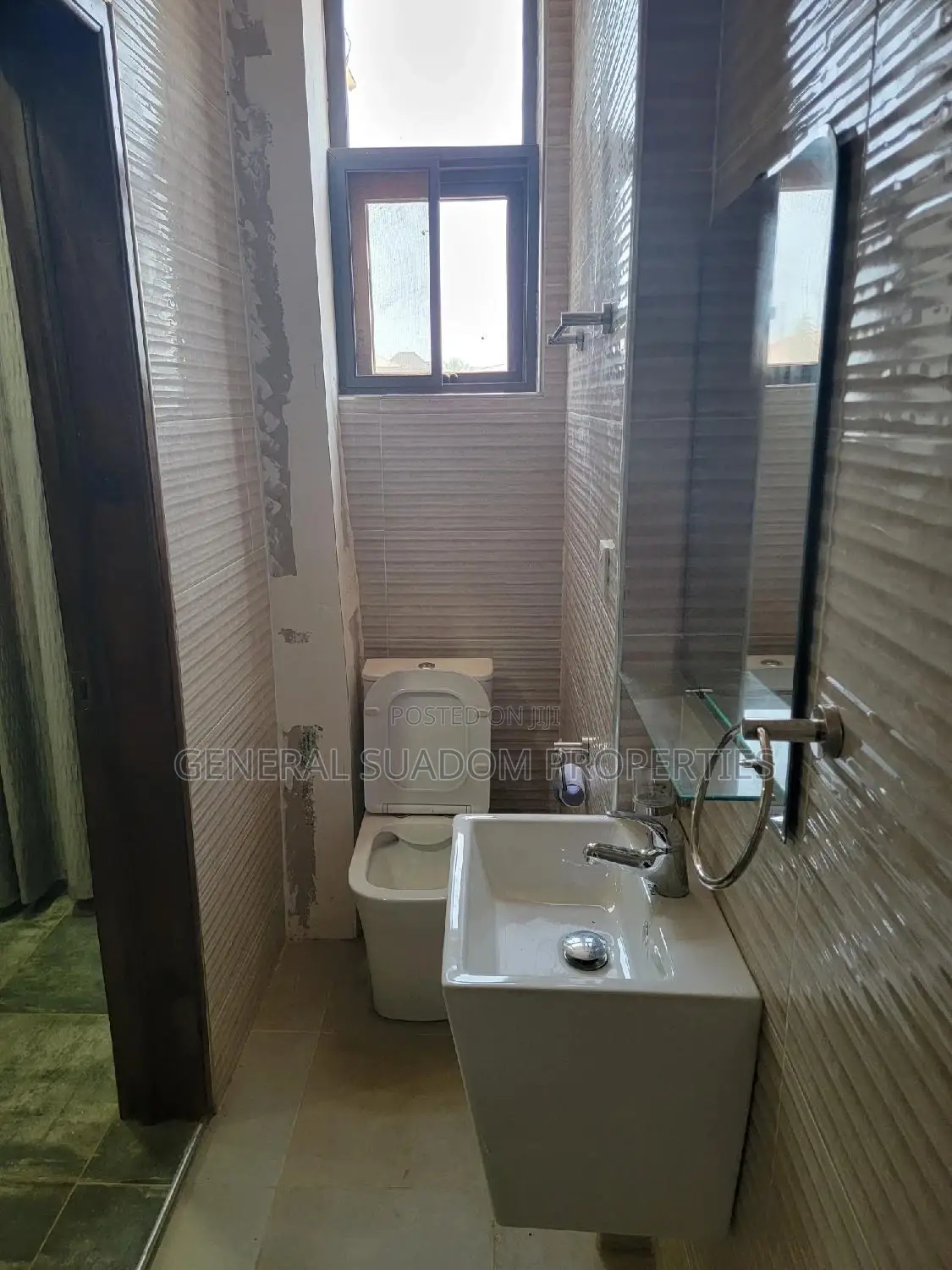 Furnished 4bdrm Townhouse / Terrace for rent
