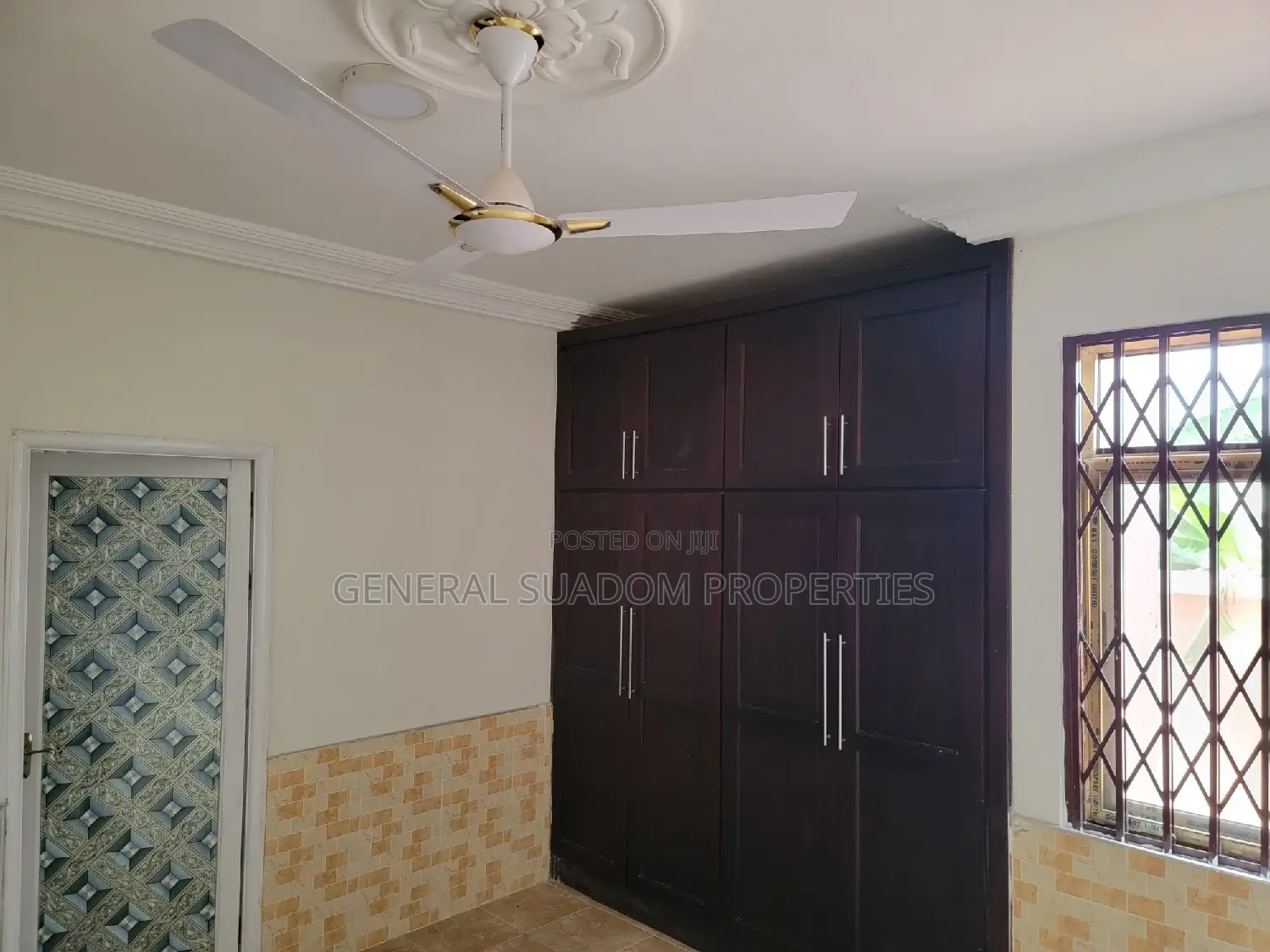 3bdrm Apartment in Suadom Properties, Baatsona Total for rent