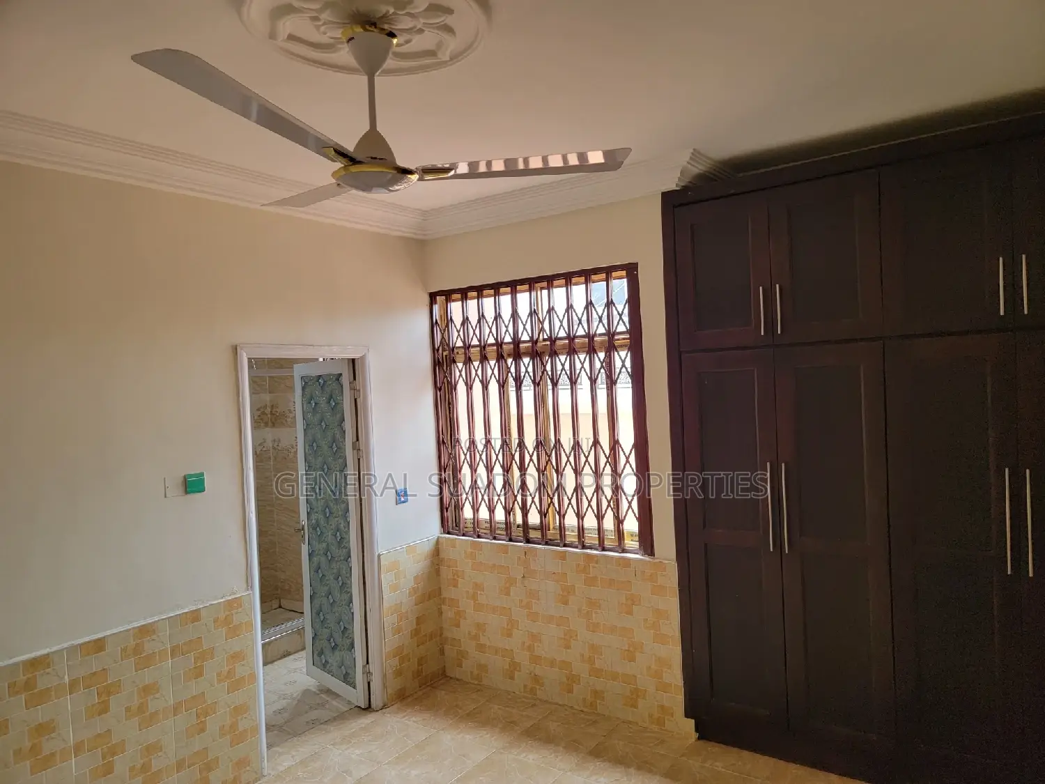 3bdrm Apartment in Suadom Properties, Baatsona Total for rent