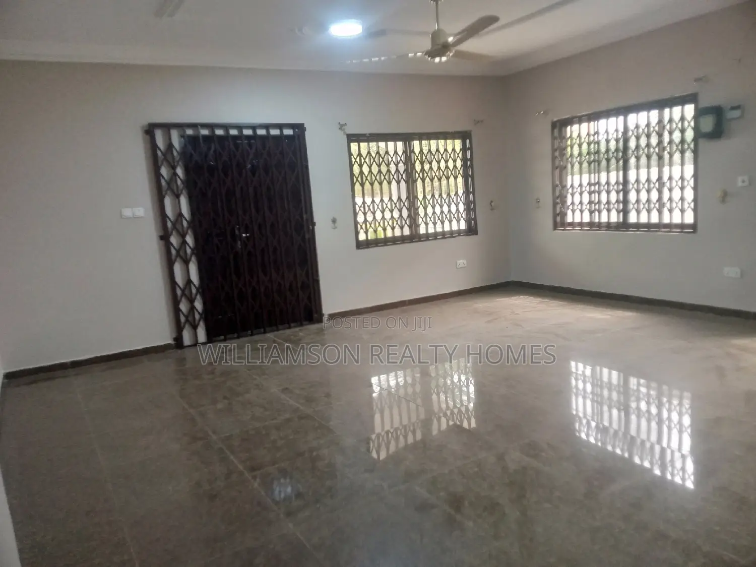 3bdrm House in Community 18, Spintex for rent