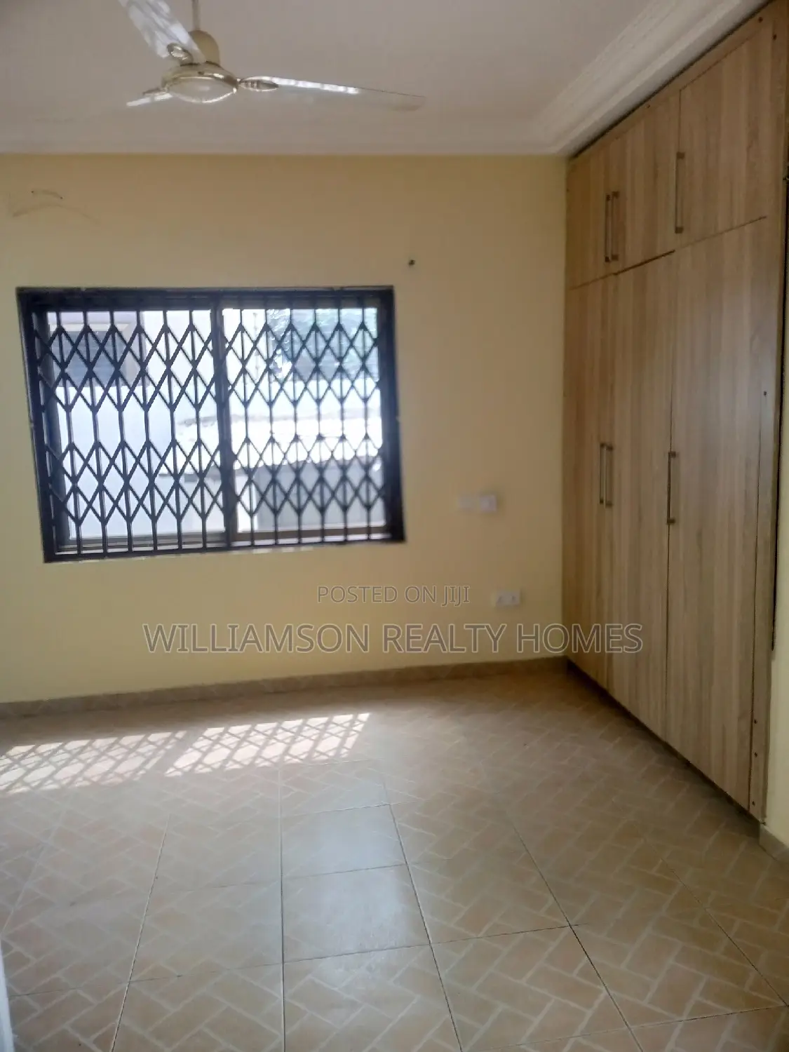 3bdrm House in Community 18, Spintex for rent