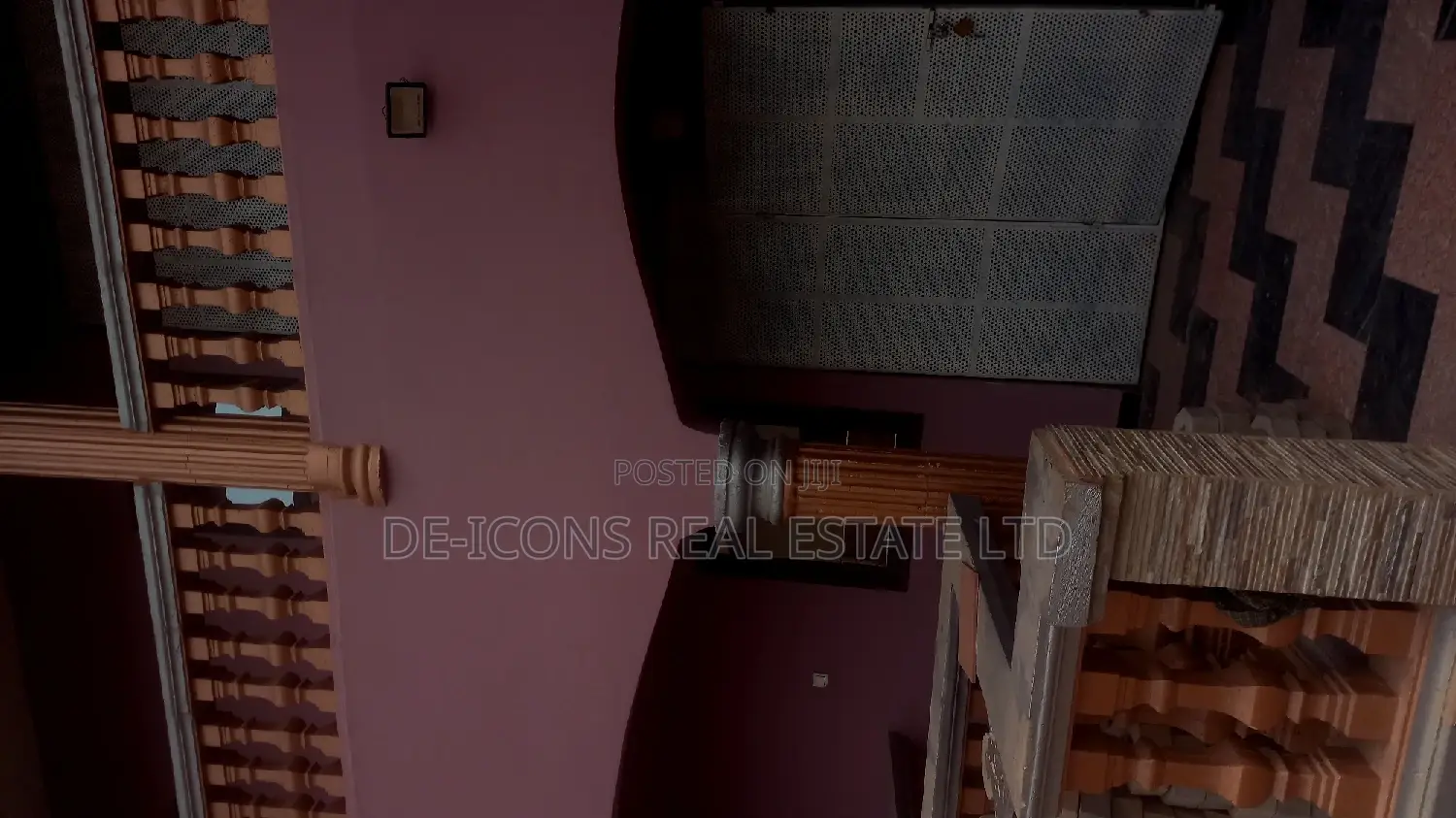 1bdrm Duplex in De-Icons Real Estate, Awutu Senya East Municipal