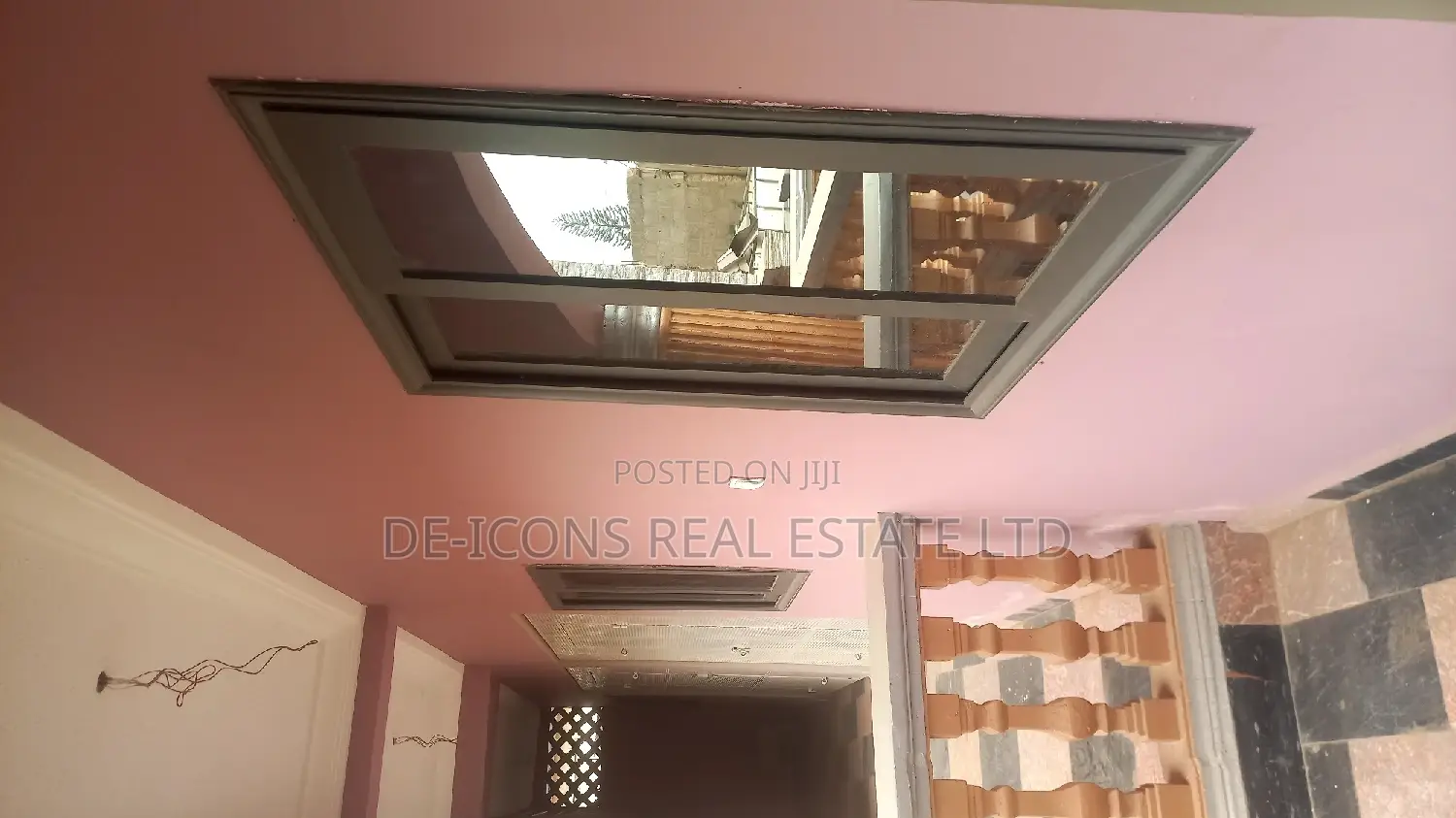 1bdrm Duplex in De-Icons Real Estate, Awutu Senya East Municipal
