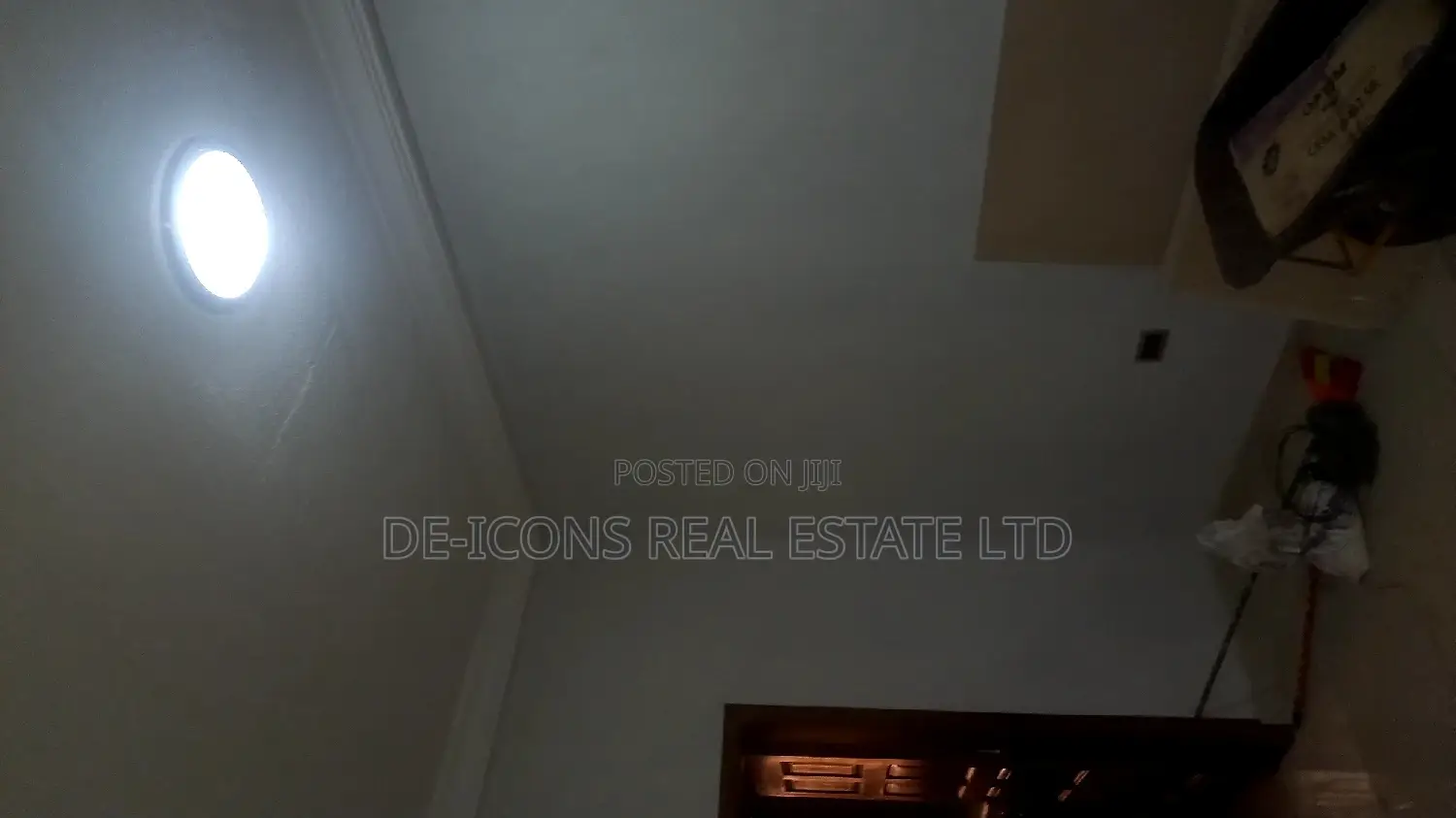 1bdrm Duplex in De-Icons Real Estate, Awutu Senya East Municipal