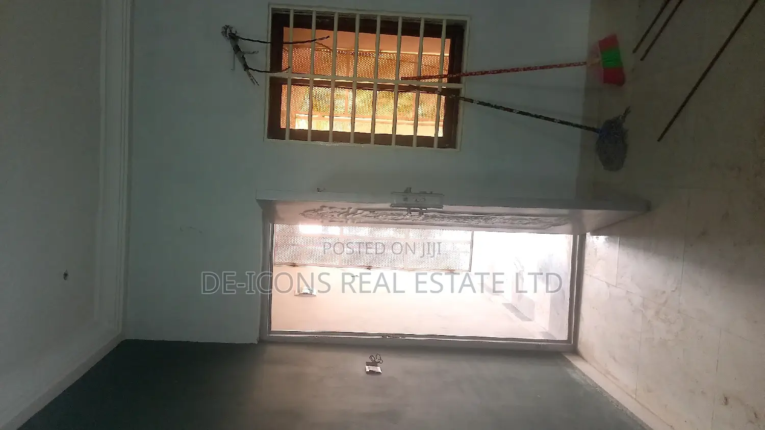 1bdrm Duplex in De-Icons Real Estate, Awutu Senya East Municipal