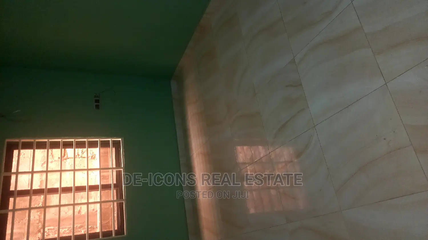 1bdrm Duplex in De-Icons Real Estate, Awutu Senya East Municipal