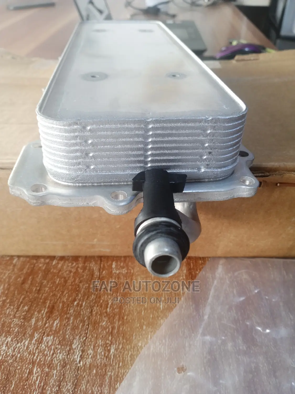0874. Original Nissen Oil Cooler From USA. Range Rover 90947
