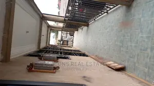 1bdrm Duplex in De-Icons Real Estate, Awutu Senya East Municipal